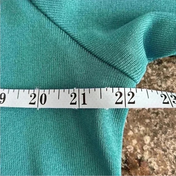 Exclusively Misook Blue Cowl Neck Short Sleeve Top Shirt Shoulder Pads Sz XL - Picture 6 of 10